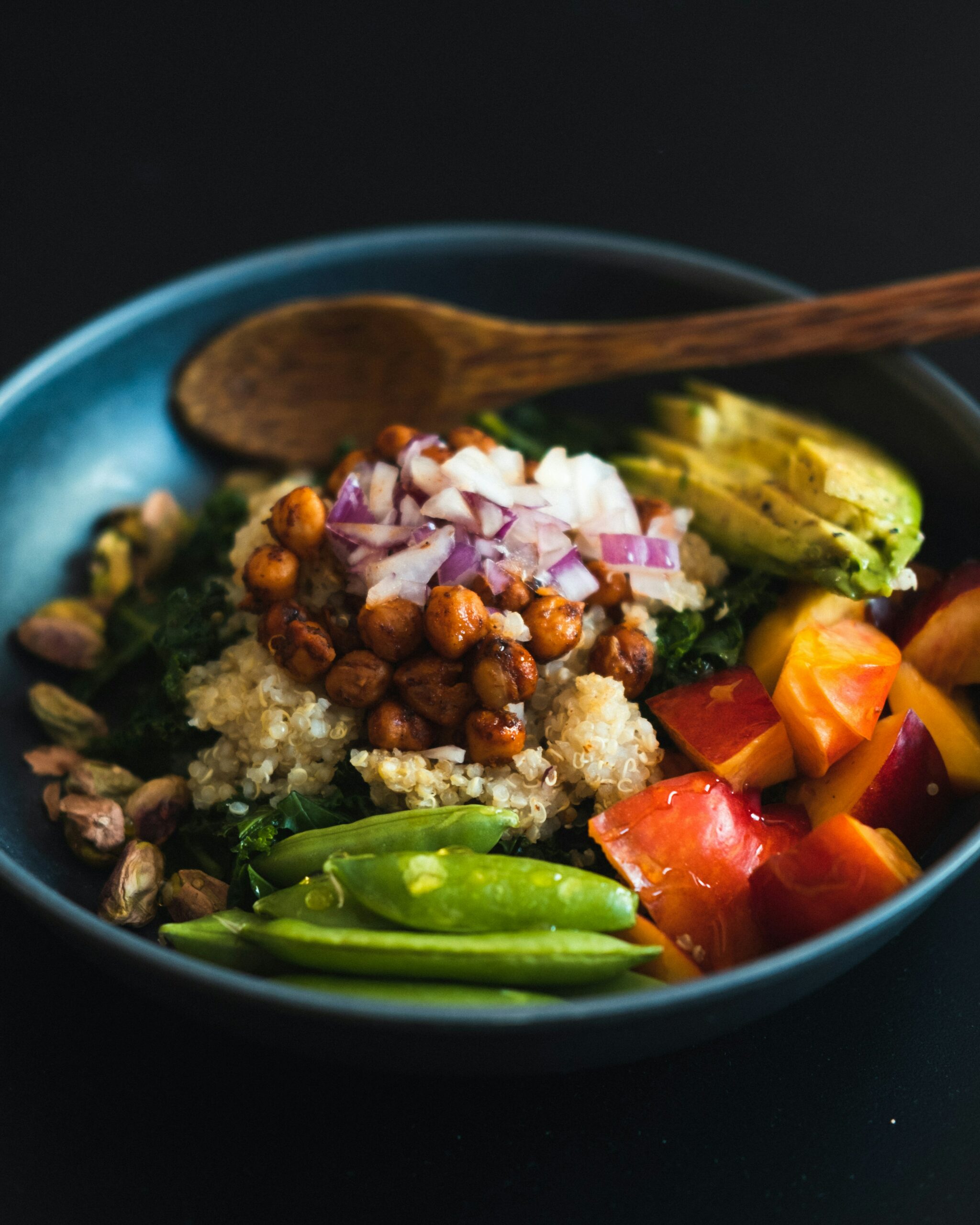 You are currently viewing Salade de quinoa et légumes frais